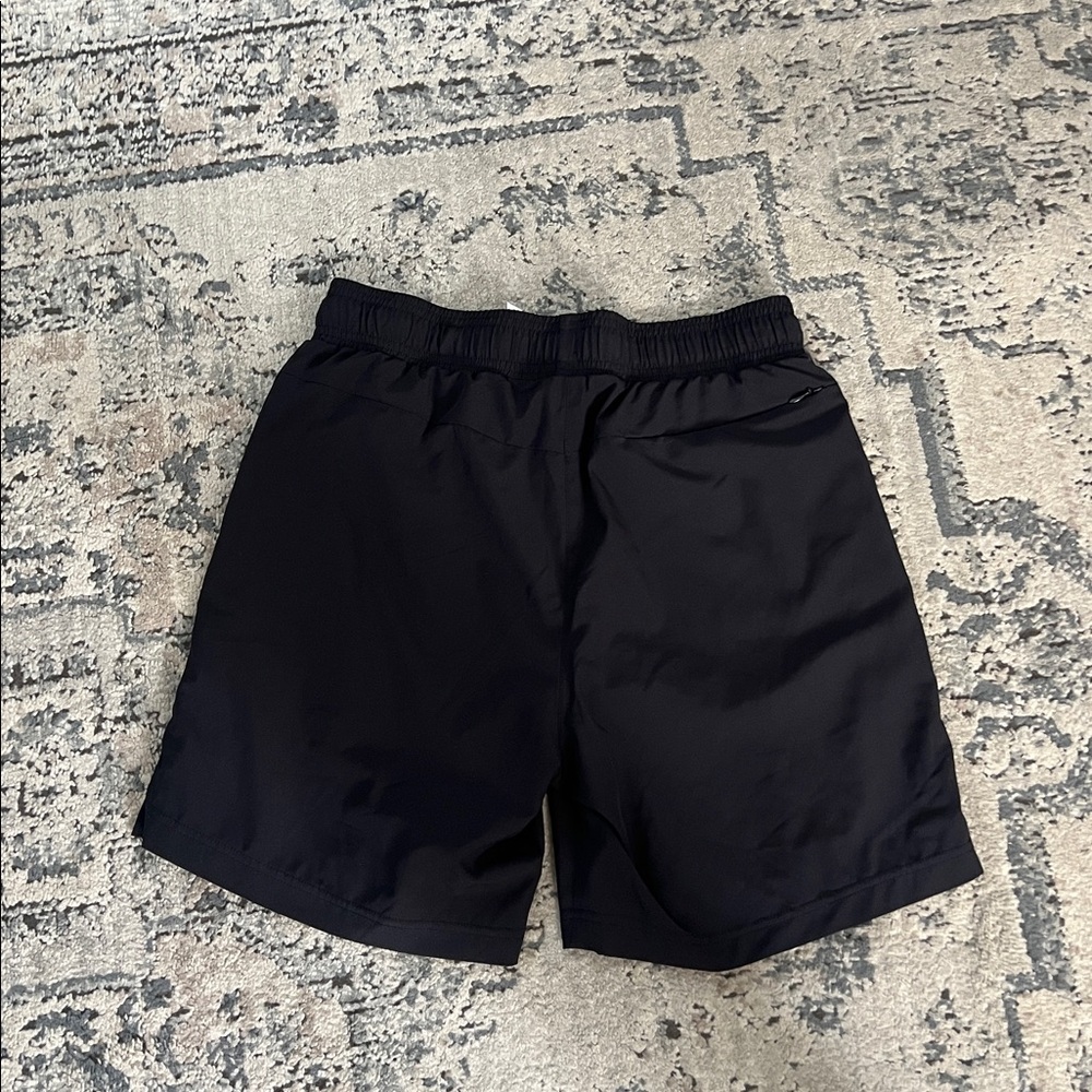 ALO Yoga Men's Black unity shorts - Picture 11 of 15